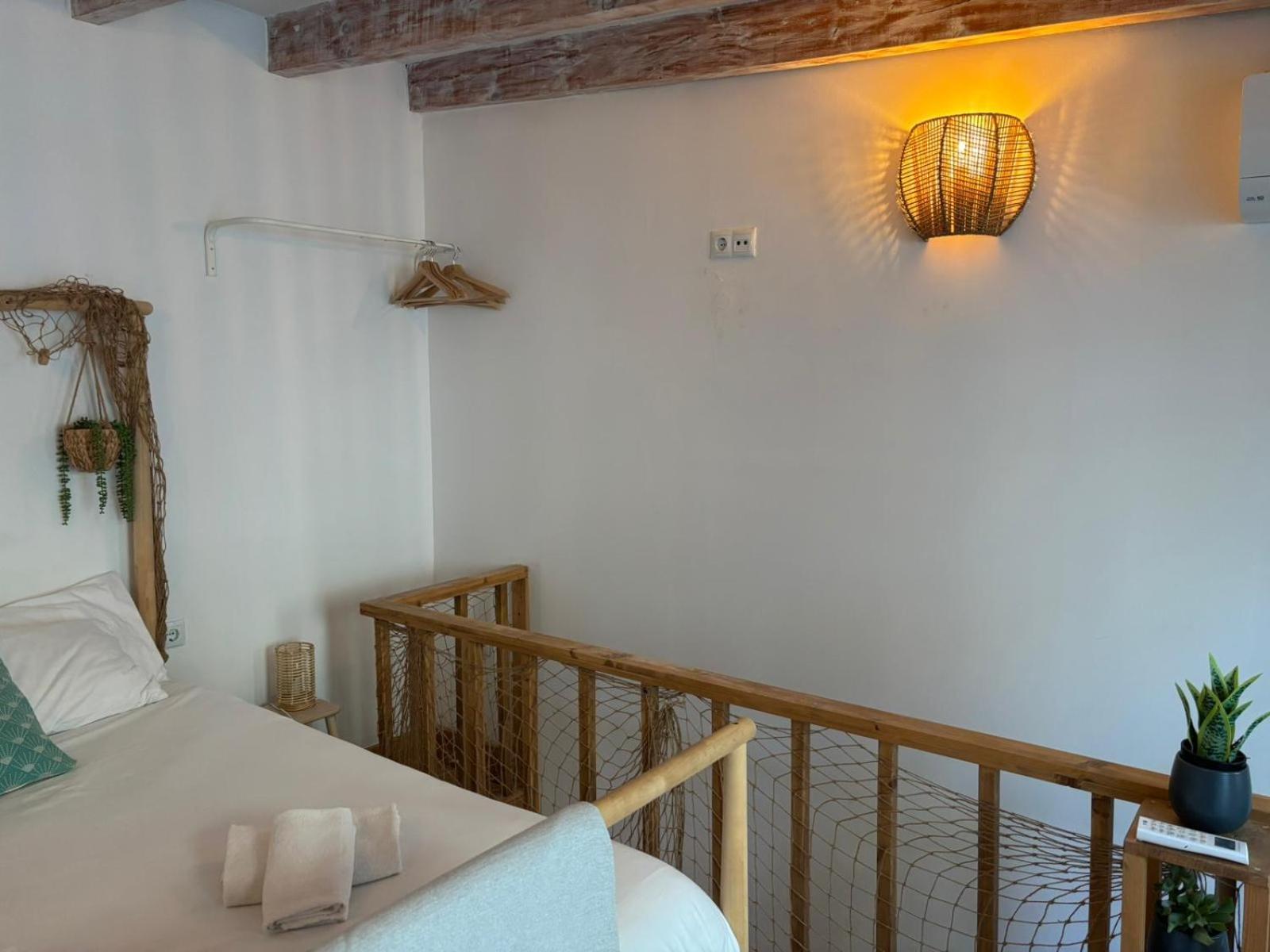 Private Terrace-Romantic-Sea, Castle Views-Central อาลิกันเต ภายนอก รูปภาพ